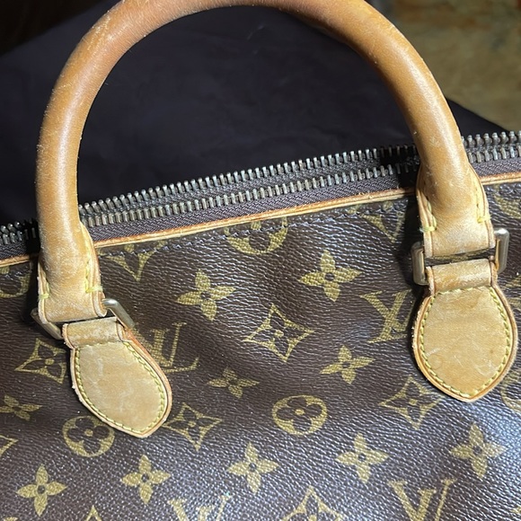 LOUIS VUITTON PURSE - Picture 5 of 7